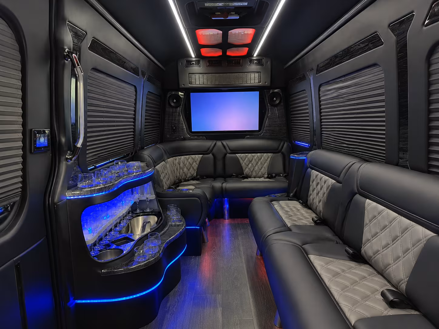 corporate airport transfer buses between nampa and boise airport boi
