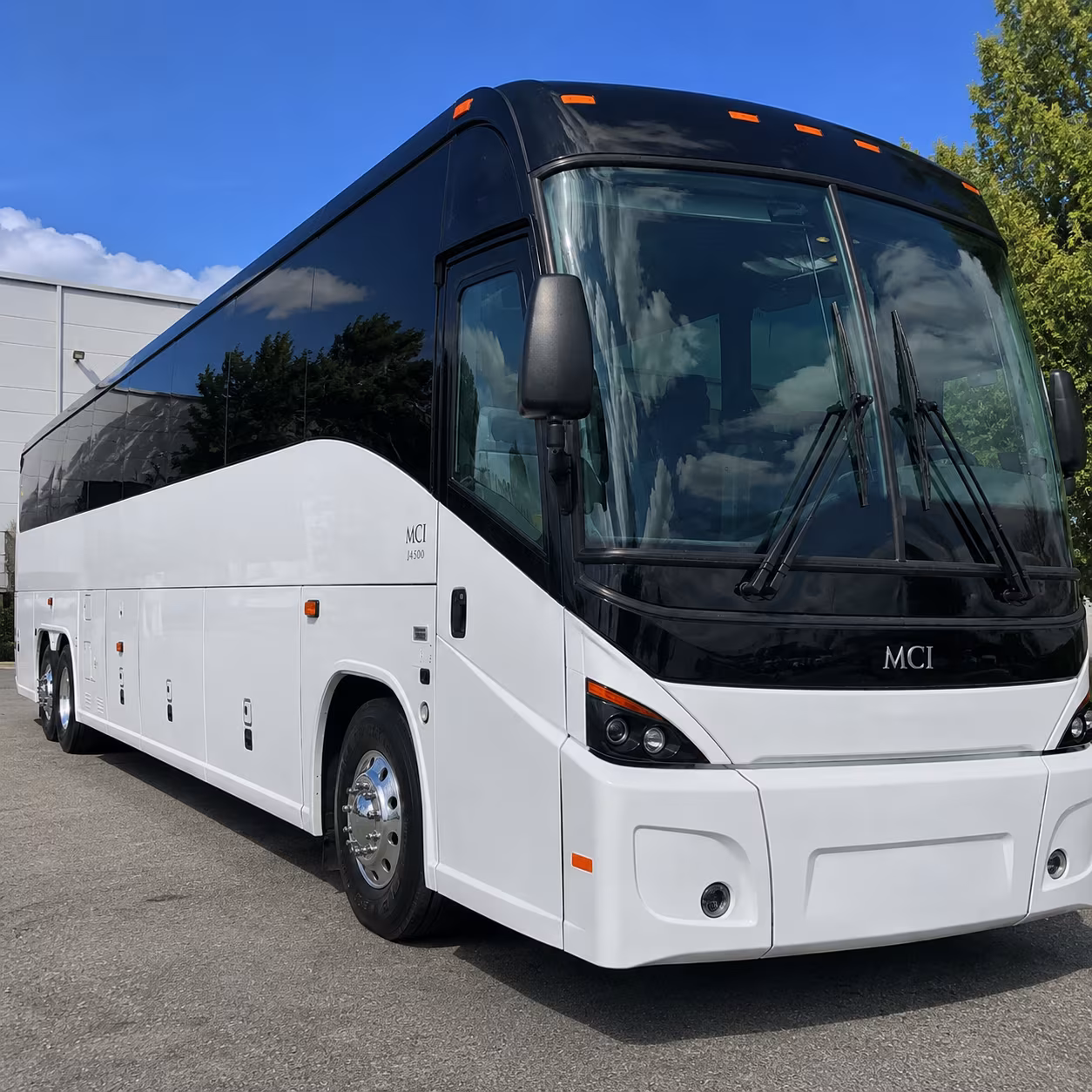 daily commuter shuttles between nampa and boise job sites